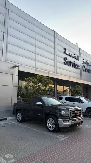 Used GMC Sierra in Sharjah