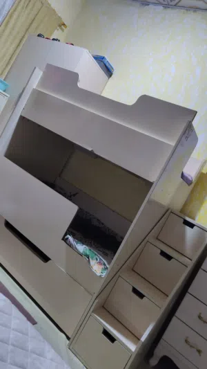 جرّبايه طابقين مع درج بي مجرات