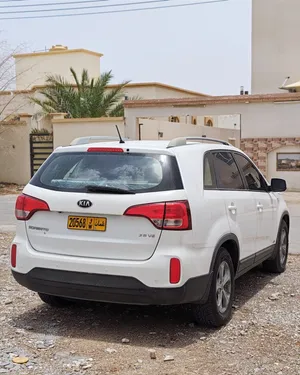 Used Kia Sorento in Al Dakhiliya