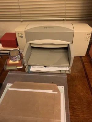 طابعه Hp ( Hewlett- Packard) بحاله الجديد