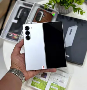 عرض خاص : Samsung Z fold 6 256GB هاتف بحالة الوكالة نظيف جدا بدون مشاكل مع ضمان و ملحقات