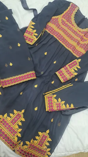 فساتين ناعمه