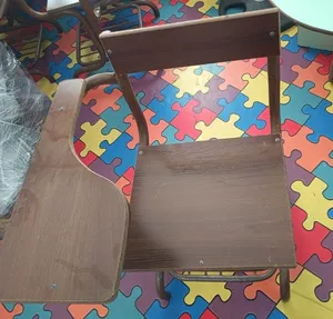 مقاعد يد حديد ملبس خشب اصلي مستعمل بحال الوكالة