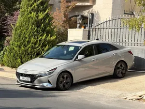 Used Hyundai Elantra in Amman
