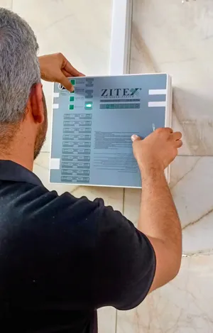 تجهيز تأسيس برمجة وصيانة منظومات الإنذار والانفيرتر الصناعي VFD