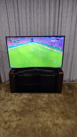 شاشة سامسونج +الطاوله بحالة الوكاله
