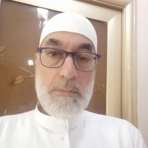 معلم قرآن كريم وتحفيظ - إجازة حفص عن عاصم - دروس فردية وجماعية