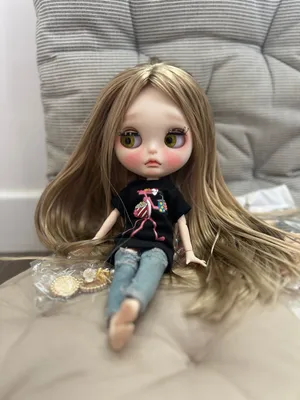 Blythe doll