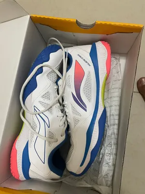 Lining shoe for sale size 43