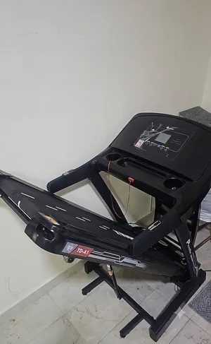 للبيع جهاز سير رياضي كهربائي Power Max Fitness 1-TD (شبه جدید - عجمان)