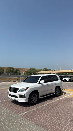 خليجي Lx570