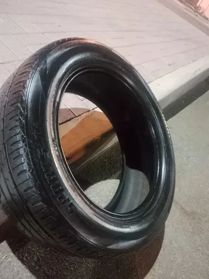 للبيع إطار. مقاس 215 / 55 /17