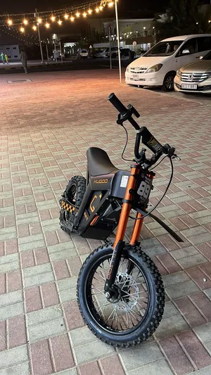Kugoo wish 01 black and orange 54.8v,21AH1500WH stande,back brake good quality