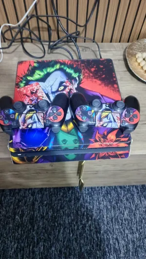 للبيع جهاز PS4 سعة 1 تيرا