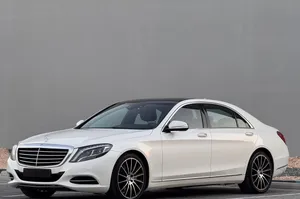 Mercedes-Benz S400 2014  S-Class Luxury Sedan  GCC Specs  100,000 KM