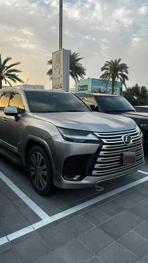 لكزس هايبرد LX 700 ضمان الفطيم