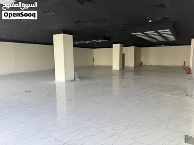 معرض متميز كورنر بابين على الواجهتين شارع مازون الخوض 3