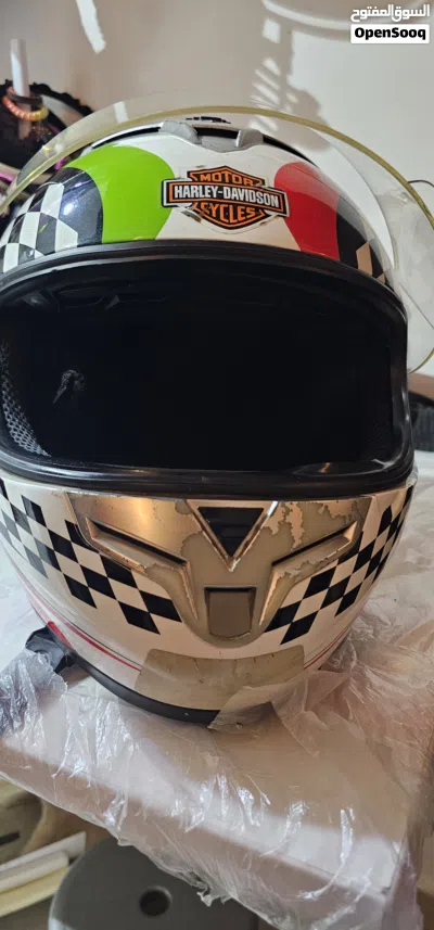 helmet men 4