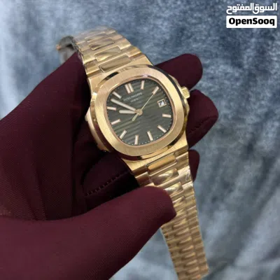 Patek Philippe Nautilus Men's Watch – Black Dial Stainless Steel Bracelet Date Display 2