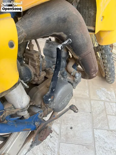Suzuki RM125 4
