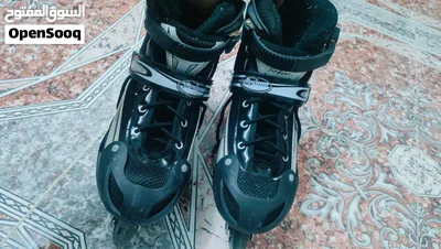 Skating shoes, black color, adjustable size in perfect condition only used once 2