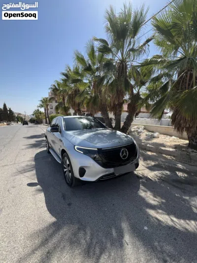 Mercedes Benz EQC-Class EQC 400 2