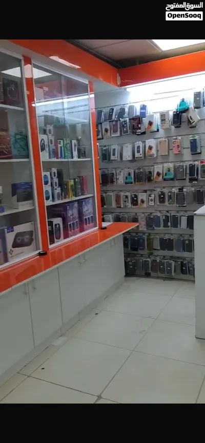 محل هواتف و حاسب آلي 3