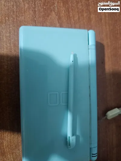 للبيع nintendo ds lite باللون الاخضر المميز مع قلم اللمس الخاص به 4