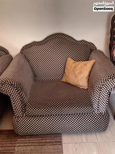 طقم كنب فاخر مستعمل بحاله ممتازه للبيع 3