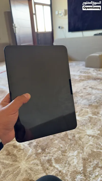 للبيع iPad Pro 11-inch M5 سعة 512GB بحالة الوكالة 2