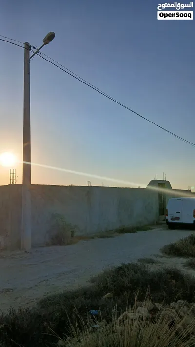 une parcelle de terrain à vendre a raoued 3