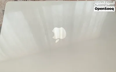 apple macbook air 13.6 m2 2022 للبيع 2