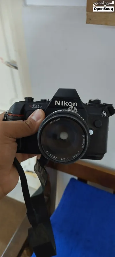 كاميرا نيكون اصليه يابانيه المعروف لا يعرف الكاميرا معطله بحاجه الى صيانه للبيع السعر 40دينار منهي. 2