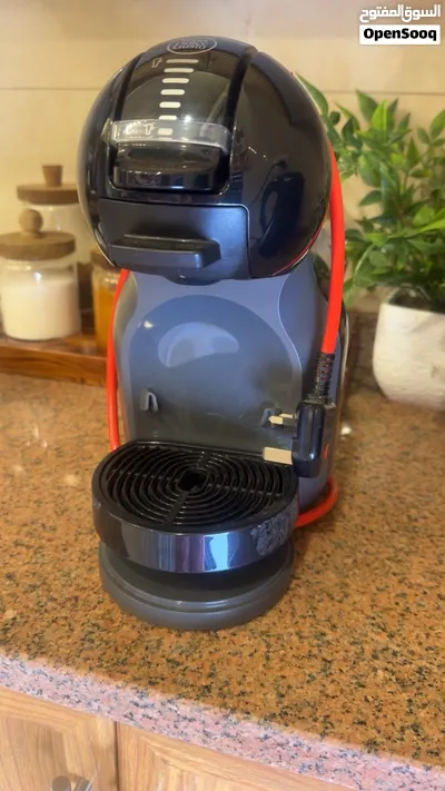 ماكينة قهوة Dolce gusto شبه جديدة 2