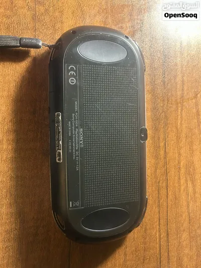 Psvita 2000 perfect condition brand Sony hand sized 2