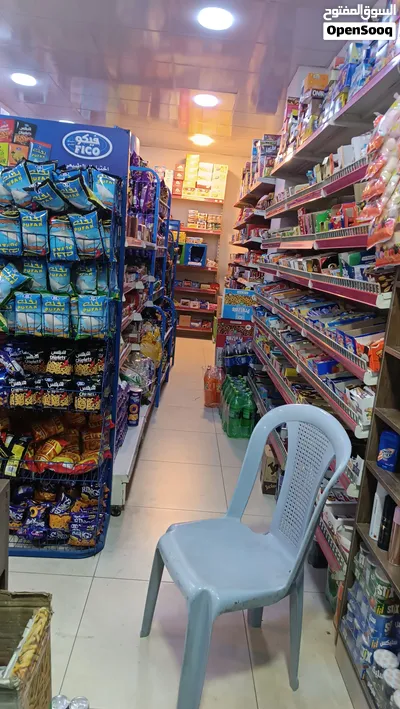 سوبر ماركت للبيع مبيعات يومية 330 - 400 بسعر 35 ألف دينار مساحة 60 متر مربع بالإضافة لمساحة خارجية 3