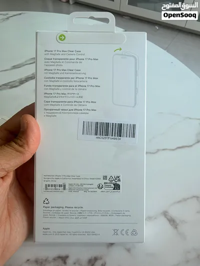 Original Apple iPhone 17 Pro Max clear case with MagSafe Charging 2