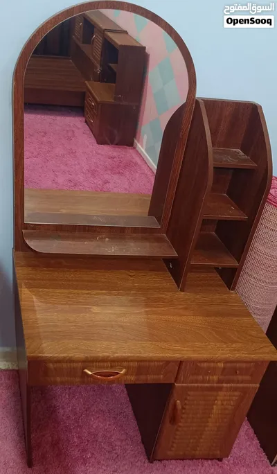 للبيع 2 أسره بالدولاب الجانبي كما موضح في الصوره وزيانه او كامدينو متاع المرايه 2