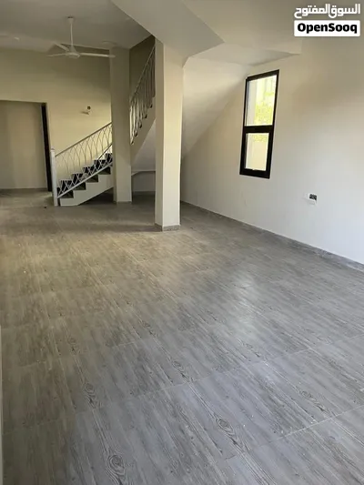 omodern villa for rent in Al-Multaqa.فيلا للايجار في الملتقى 4