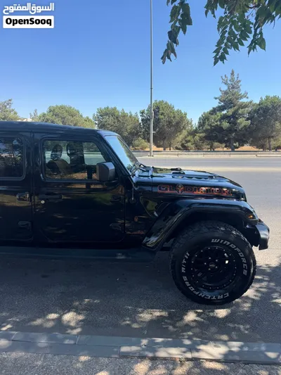 Jeep gladiator sport 2021 2