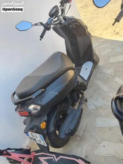 2 سكوتير ودراجة كهربائية 2