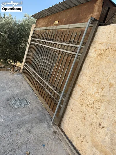 شقتين منفصلات كل شقة غرفتين نوم وتوابعهم 3