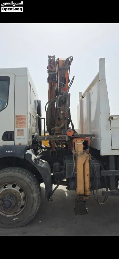 Renulat 2010 4x4 hiup truck 3
