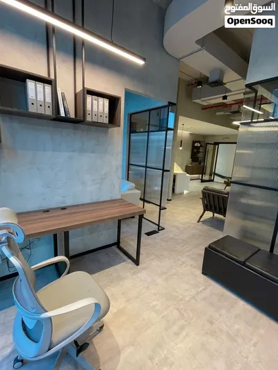 مكتب مجهز ومفروش بالكامل للتنازل – الدانة، أبوظبي Fully Fitted & Furnished Office for Takeover – 2