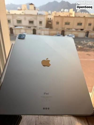 iPad Pro (12.9-inch) (4th generation) 3