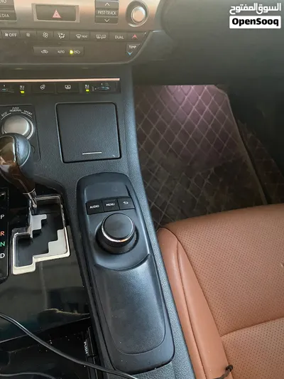 لكزس Es350 2013 من المالك نفسه او تبادل مع كامري او كورولا وقابل للتفاوض 2