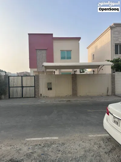 للبيع فيلا دورين في الفشت 1 مساحه 2544 قدم موقع قريب البحر والشارع الرئيسي 3غرف 3