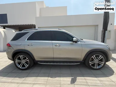 مرسيدس بنز GLE 450 موديل 2021 برونزية فاخرة مع نظام ترفيهي وتقنيات حديثة 2