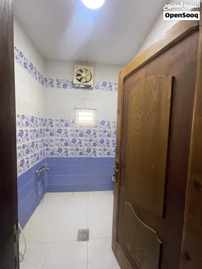 بيت مستقل للبيع محافظة المفرق ا لغدير الاخظر للبيع للتواصل 0776752بالقرب من مطعم روابي ومن المستشفى 3