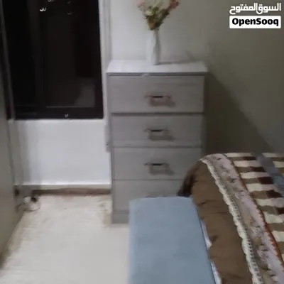 غرفه نوم للبيع بسعر مغري جدا 4